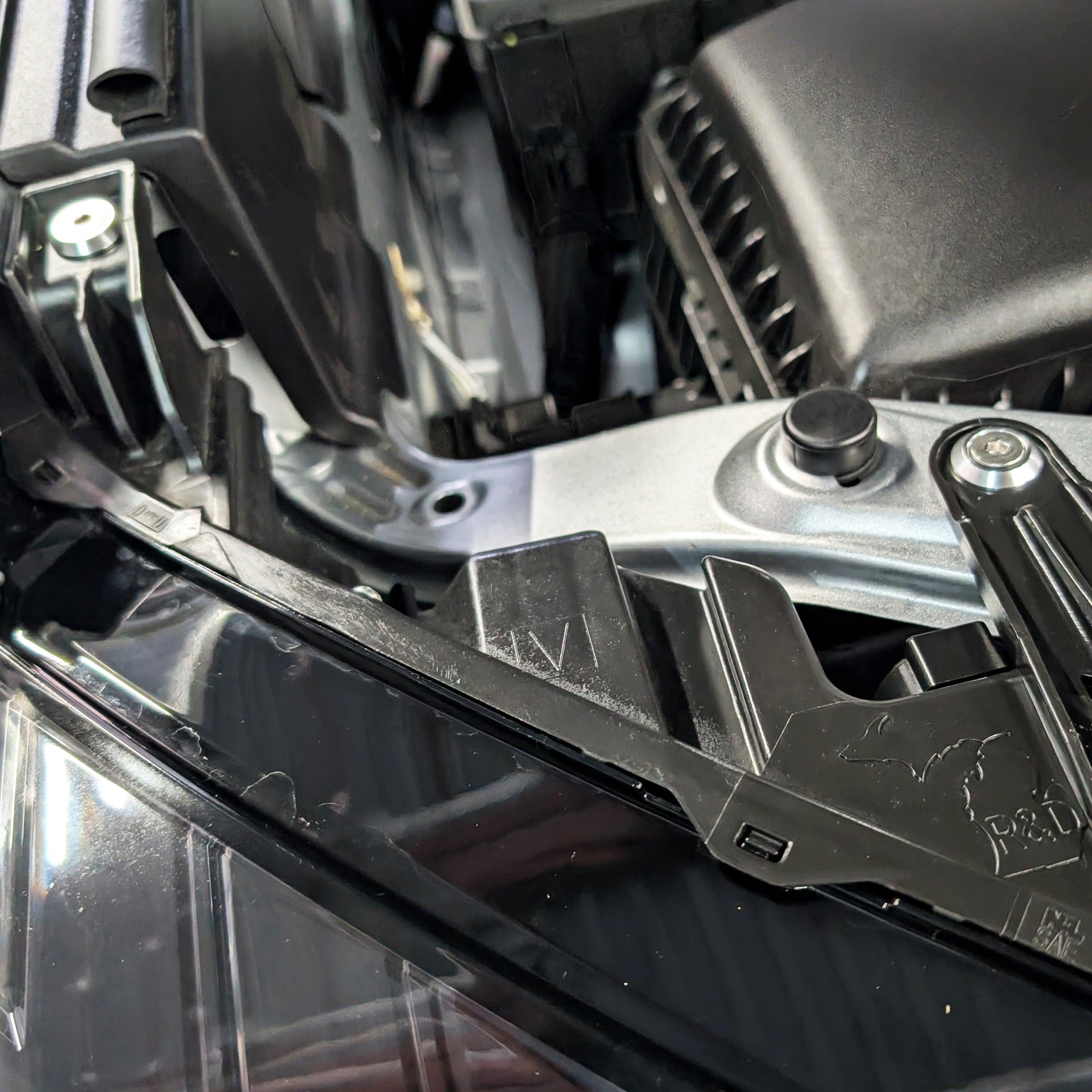 ZSPEC Stage-1 Dress Up Bolts® Fastener Kit for the '22+ Tundra XK70, Stainless & Billet
SUS304 Stainless Steel Fasteners
Colored Billet Finish Washers