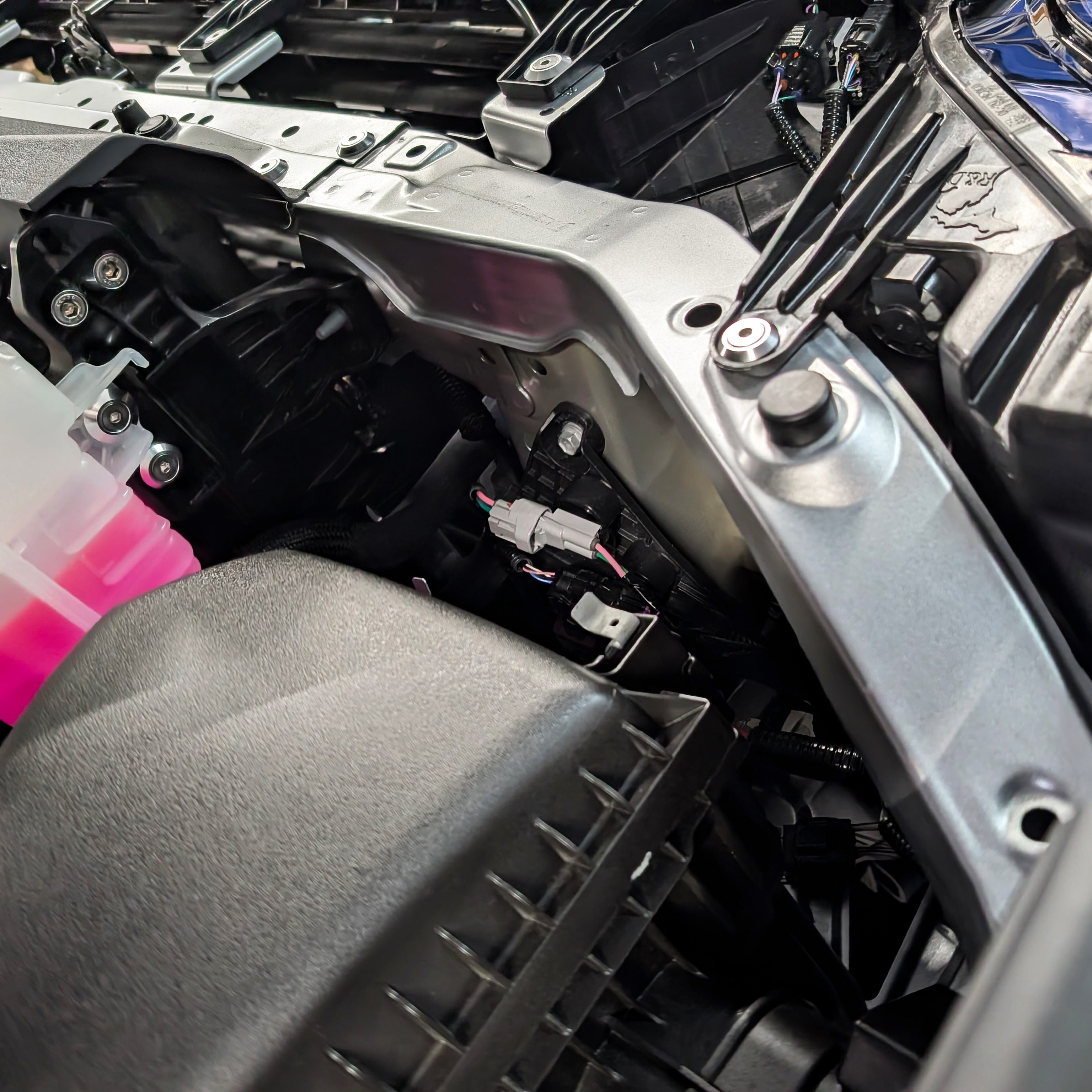 ZSPEC Stage-1 Dress Up Bolts® Fastener Kit for the '22+ Tundra XK70, Stainless & Billet
SUS304 Stainless Steel Fasteners
Colored Billet Finish Washers