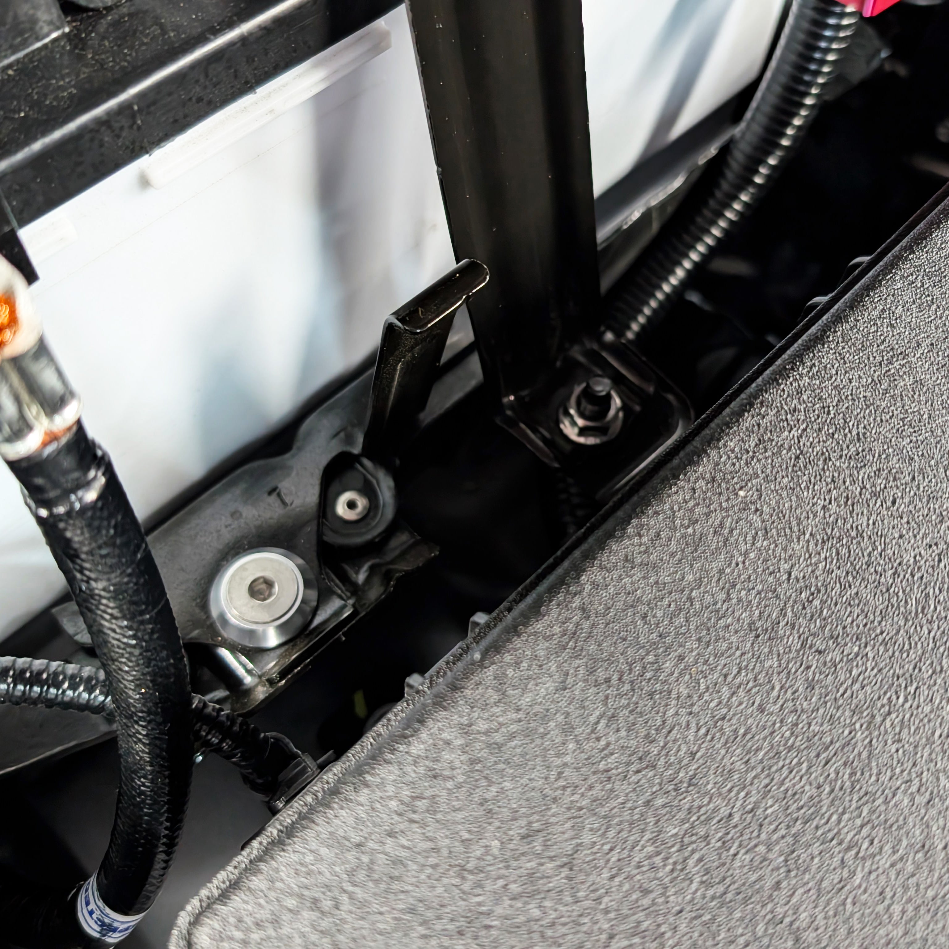 ZSPEC Stage-2 Dress Up Bolts® Fastener Kit for the '22+ Tundra XK70, Stainless & Billet
SUS304 Stainless Steel Fasteners
Colored Billet Finish Washers