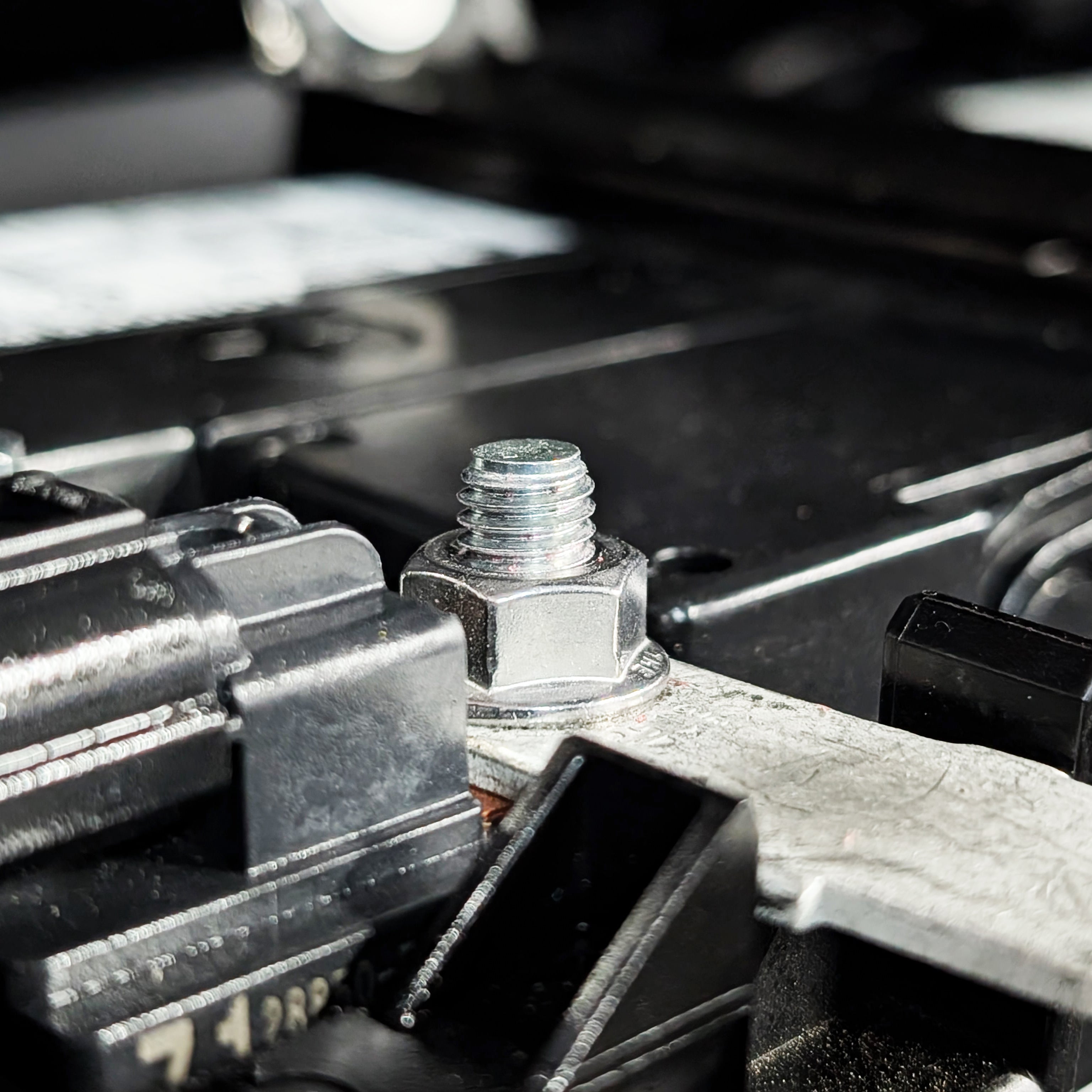 ZSPEC Stage-2 Dress Up Bolts® Fastener Kit for the '22+ Tundra XK70, Stainless & Billet
SUS304 Stainless Steel Fasteners
Colored Billet Finish Washers