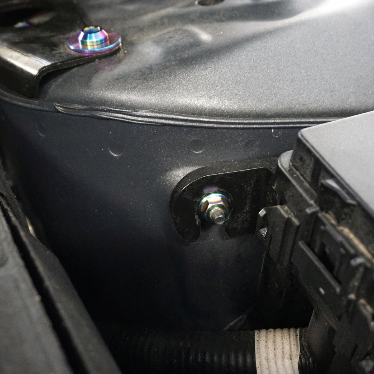 ZSPEC Stage-2 Dress Up Bolts® Kit, Nissan Altima L34, Titanium
Grade-5 Titanium (40-45% weight-savings, non-corrosive)
Works with all model trims.