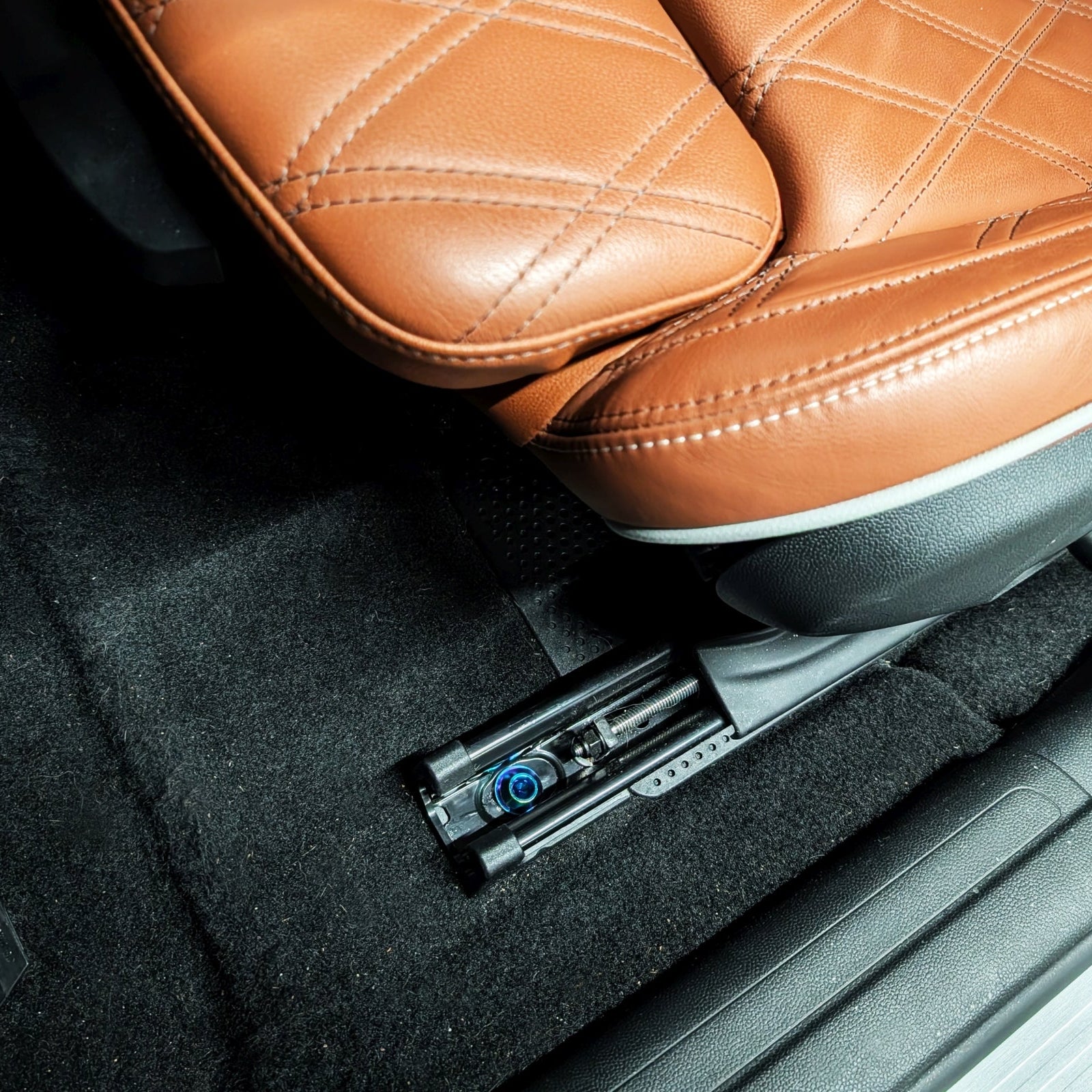 ZSPEC Front Seats Dress Up Bolts® Fastener Kit, '22+ Mini Cooper F56s, Titanium - ZSPEC Design LLC