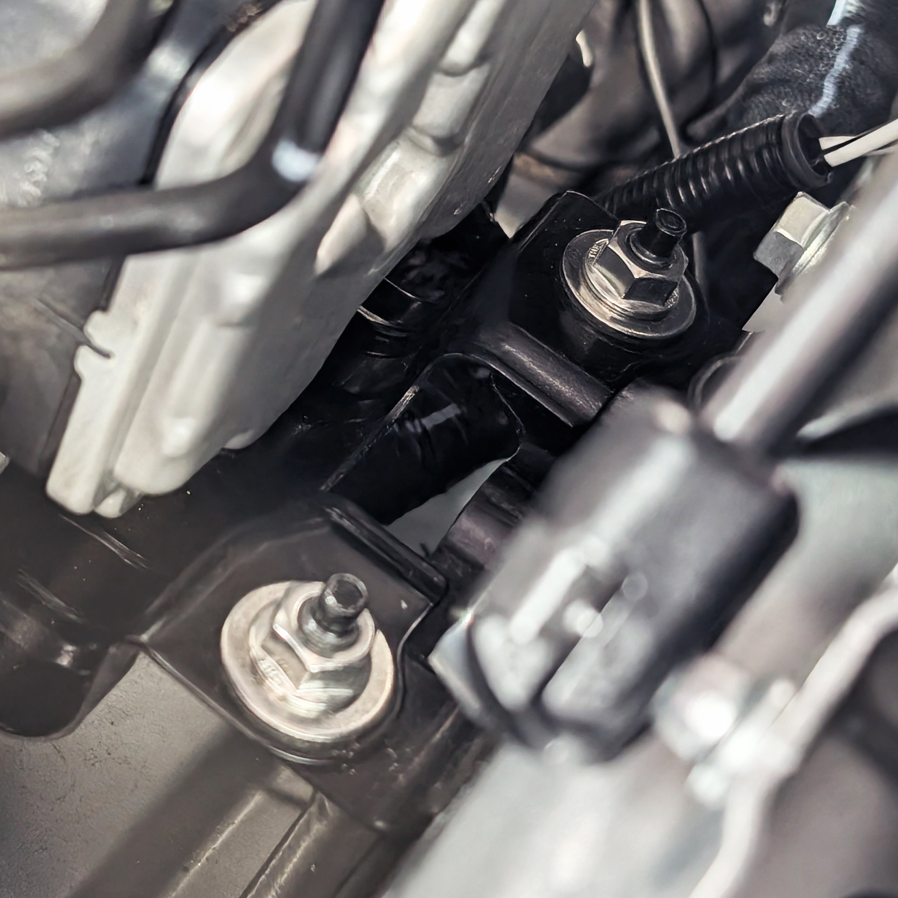 ZSPEC Stage-2 Dress Up Bolts® Fastener Kit for the '22+ Tundra XK70, Stainless & Billet

SUS304 Stainless Steel Fasteners
Colored Billet Finish Washers