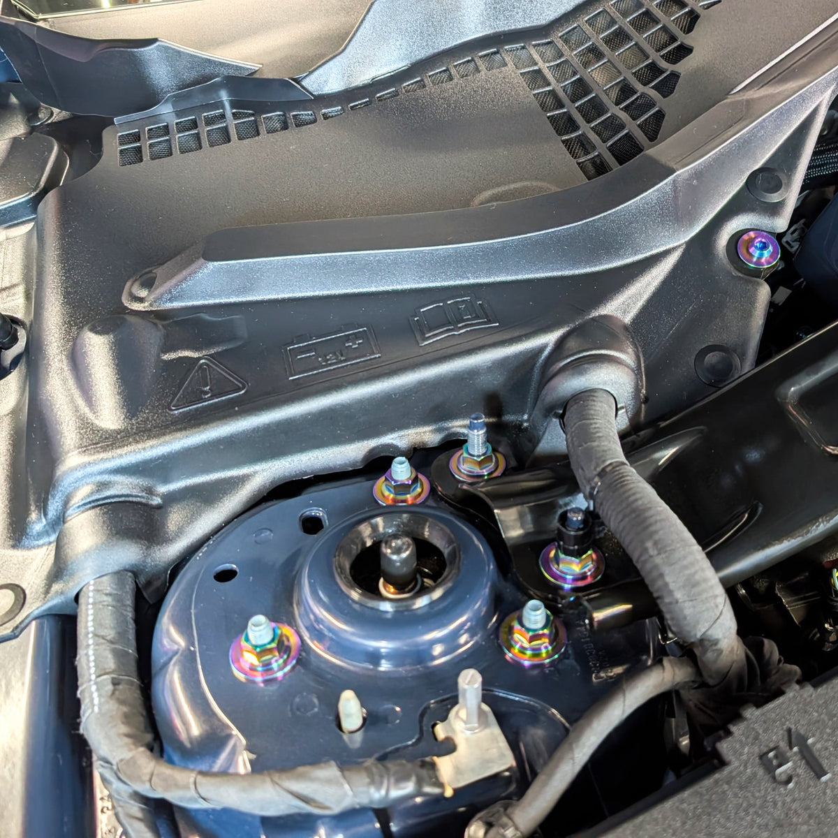 Mustang S650 Titanium Dress Up Fasteners Bolts Kit | ZSPEC Design