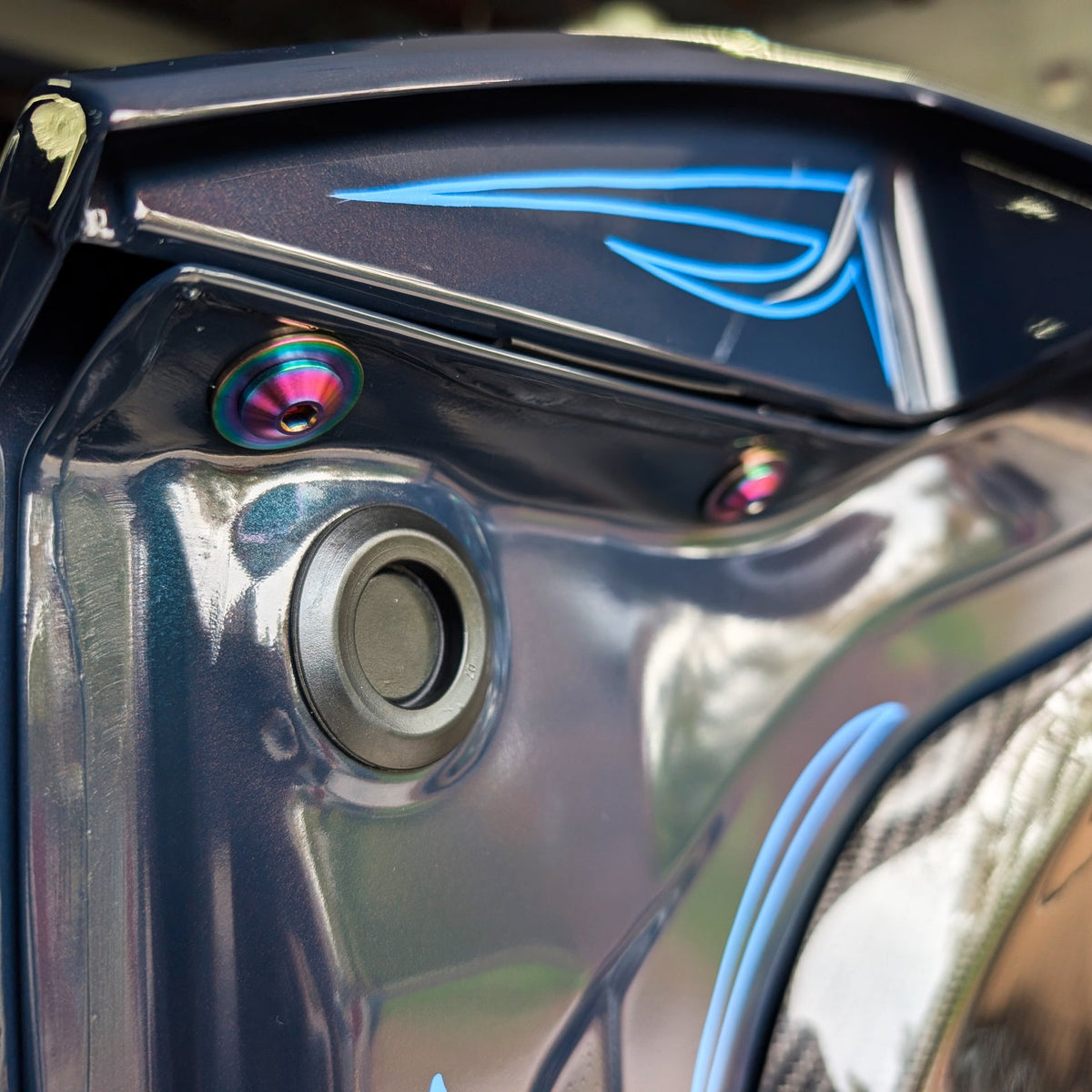 Mustang S650 Titanium Hardware Kit Trunk-Area Hinges Wing | ZSPEC Design